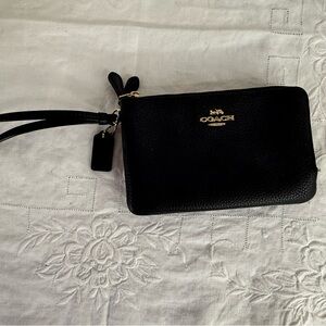 Coach black double zip wallet in pebble leather F87587